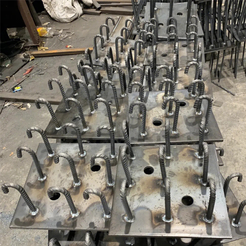 图纸中如何确定石家庄预埋件的位置？